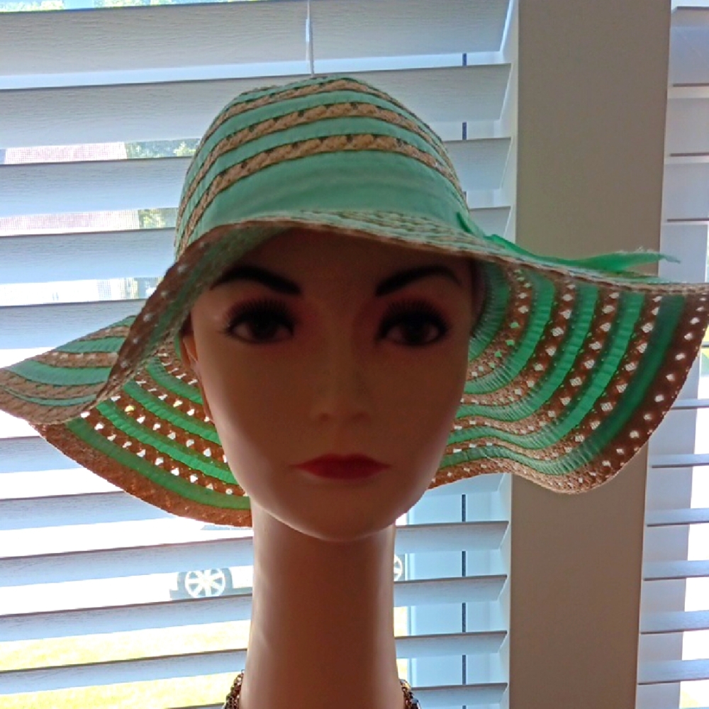 Chatties Mint and Tan Striped Sun Hat